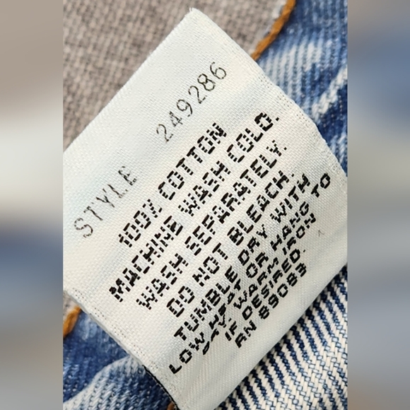 L.E.I 100% Cotton Light Wash Flare Jeans. - Picture 12 of 12